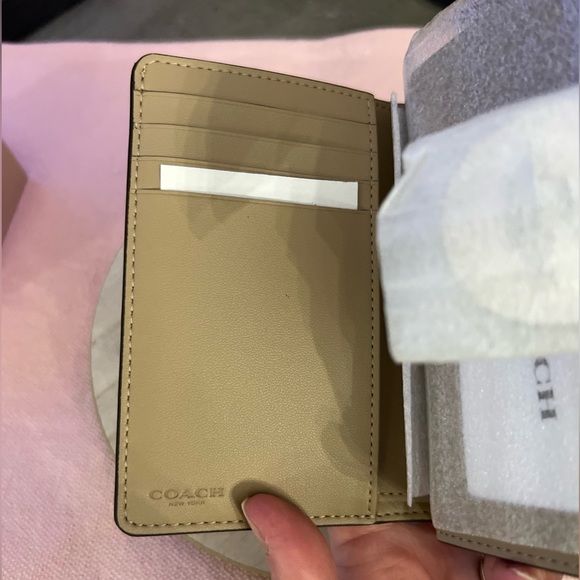 Coach Wallet - Picture 14 of 16
